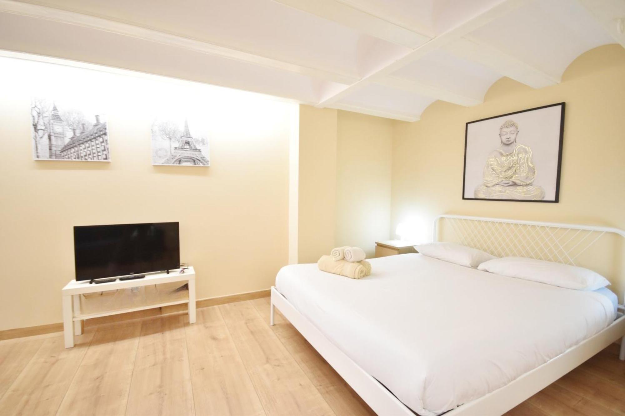 Centrico Apartamento Al Lado De Torres De Quart Valencia Luaran gambar